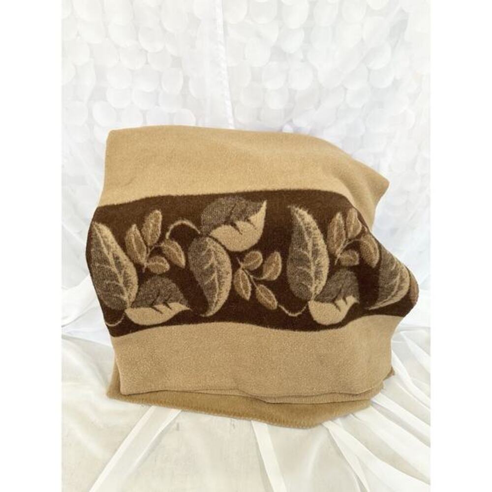 Vintage WW2 Era 100% Wool Blanket Tan LEAVES Cabin Cottage Schopflin Germany